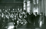 Biskup gdański Karol Maria Antoni Splett przed Polskim Trybunałem Narodowym w Gdańsku, 1946 r. APG, 2384/22295,1  